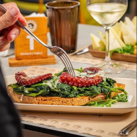 Bruschettone Polpo e Friarielli