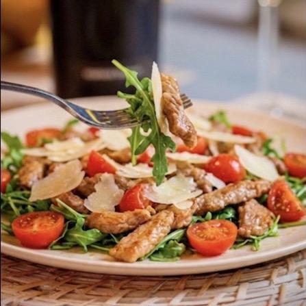 Straccetti di vitello rucola e Grana